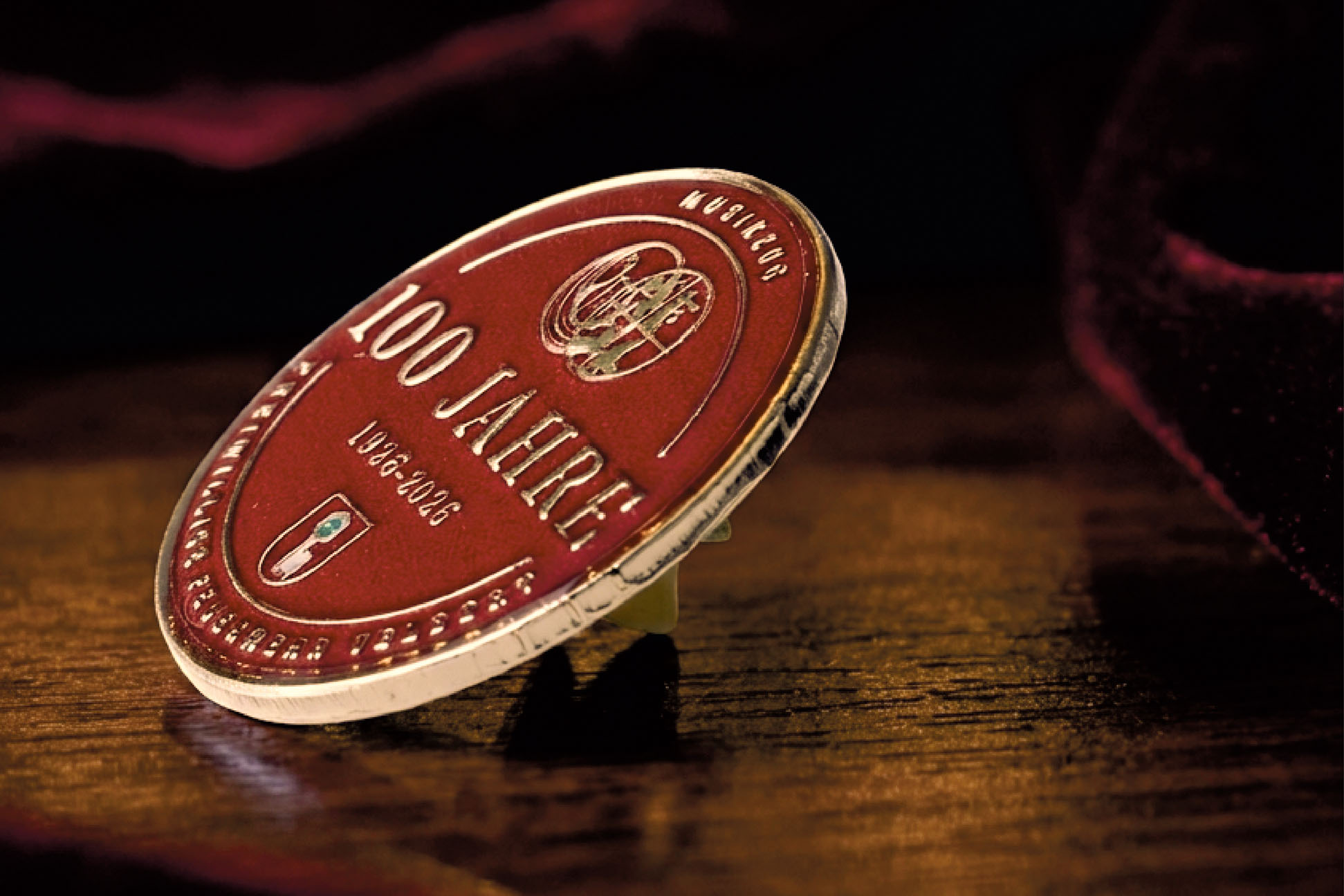 Individuelle Pins für Jubiläen und Ehrungen