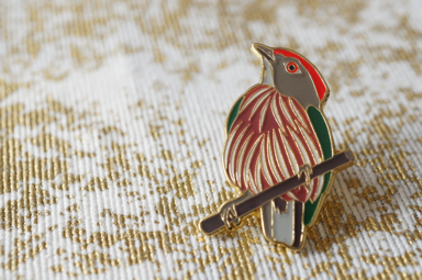 Pins mit Tiermotiven