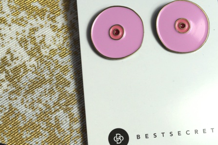 Breast-Pins Breast-Pins